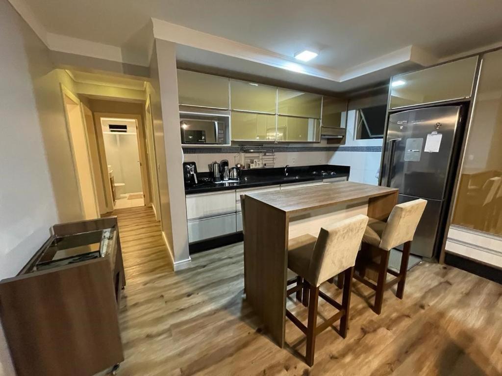 Apto 103 - Dos Ingleses - Bloco D Apartment